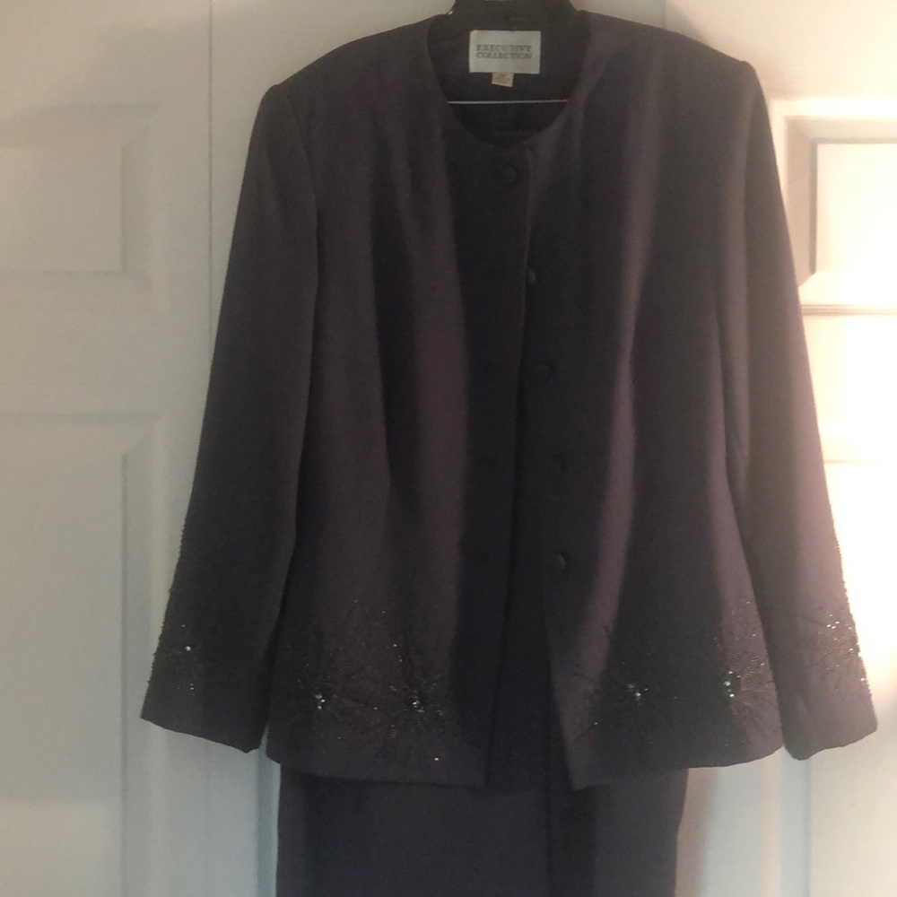 Women’s 2 Piece Suit